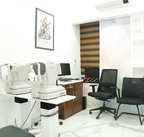 Top Lasik Eye Surgeon Indore